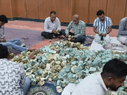 श्रीसांवलियाजी मंदिर में 13 दिन में आया 10.79 करोड़ चढ़ावा:दो राउंड में हो गई गिनती पूरी, पिछले साल से लगभग 54 प्रतिशत की हुई बढ़ोतरी