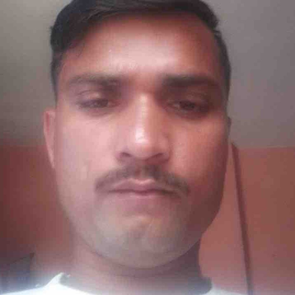 मोतिहारी में राजमिस्त्री की करंट से मौत:मकान निर्माण के दौरान हुआ हादसा, हाई वोल्टेज तार की चपेट में आया