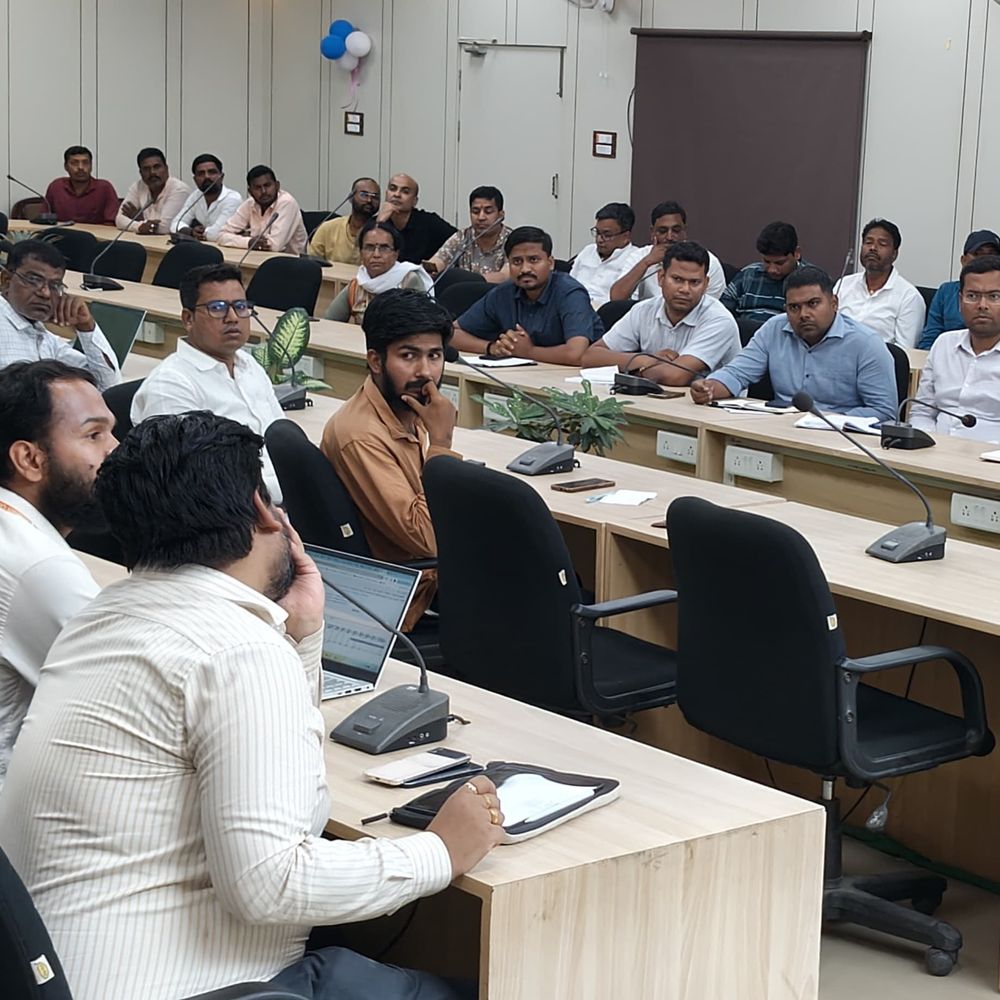 गैस कालाबाजारी पर लाइसेंस रद्द होगा-डीएम:कहा- जिले में गैस की कोई कमी नहीं, अफवाहों से बचें