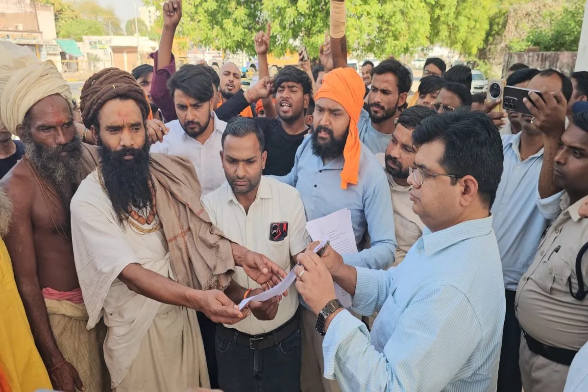 हाइवों के ढाबों पर पनप रहे अपराध, बिक रहा गोमांस