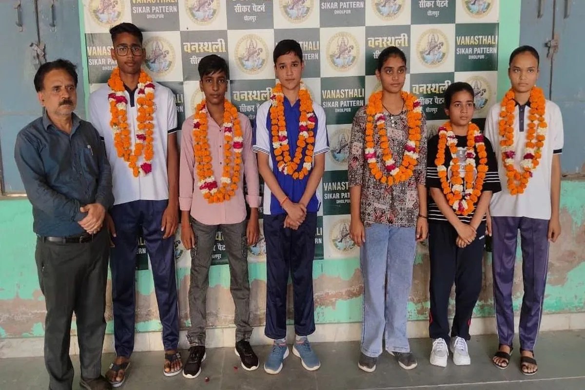 परीक्षाफल देख खिले विद्यार्थियों के चेहरे, 87.52 प्रतिशत रहा दसवीं का परीक्षा परिणाम