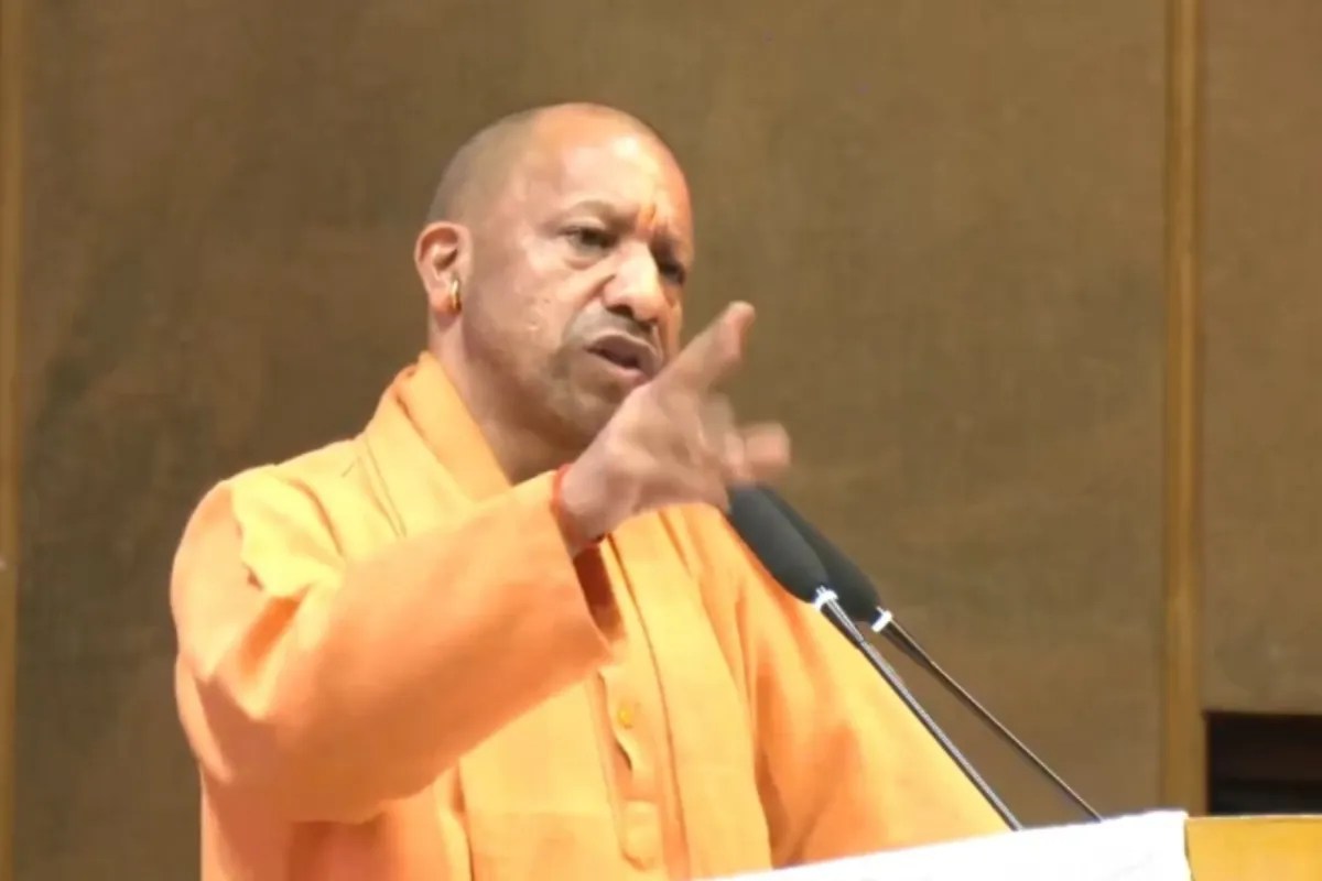 बहराइच में सीएम योगी का बड़ा ऐलान: 500 लोगों का पुनर्वास, करोड़ों की सौगात के साथ ‘भरथापुर’ बना ‘भरतपुर कॉलोनी’