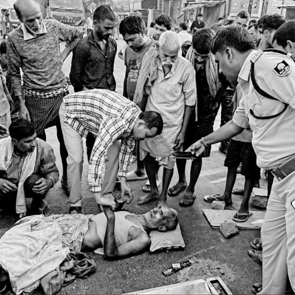 अरवल में सड़क हादसे में बुजुर्ग की मौत:रोड पार करते समय हुआ हादसा, परिजनों ने NH-139 जाम किया
