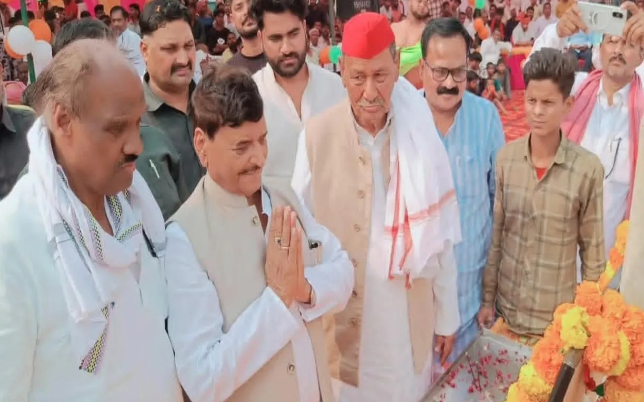 Azamgarh News: ओमप्रकाश राजभर पर शिवपाल सिंह यादव का पलटवार, बोले आज जिस स्थिति में हैं वो सपा की देन, 2027 में पता चल जाएगा