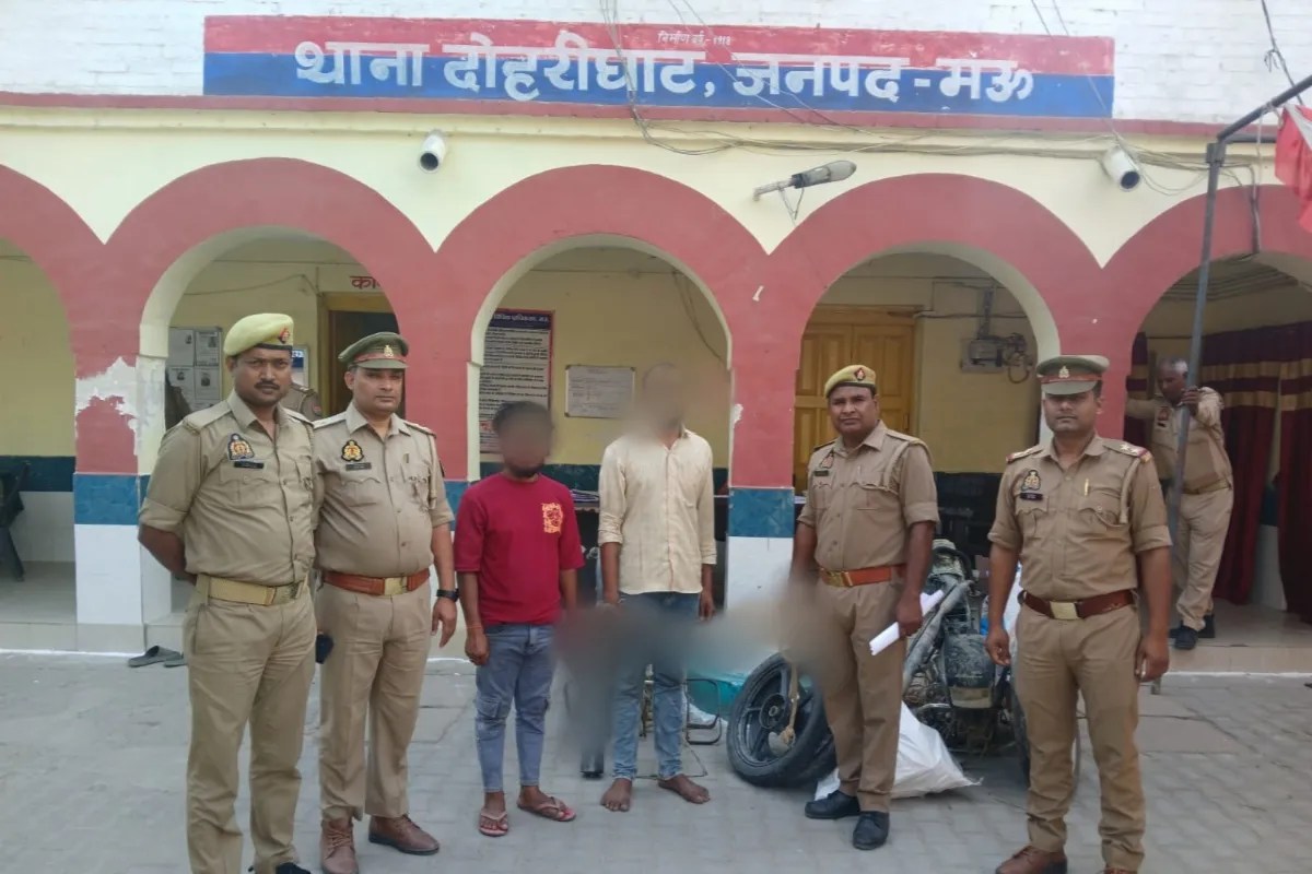 Mau News: चोरी की बाइक के साथ दो शातिर चोर गिरफ्तार