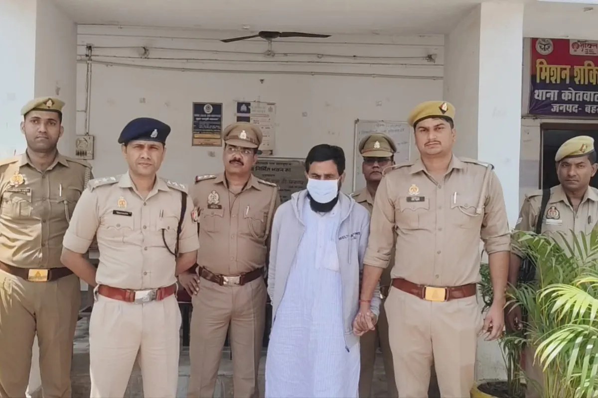 CM योगी की मां को लेकर अभद्र टिप्पणी करने वाला मौलाना मोहम्मद सलीम को बहराइच पुलिस ने भेजा जेल