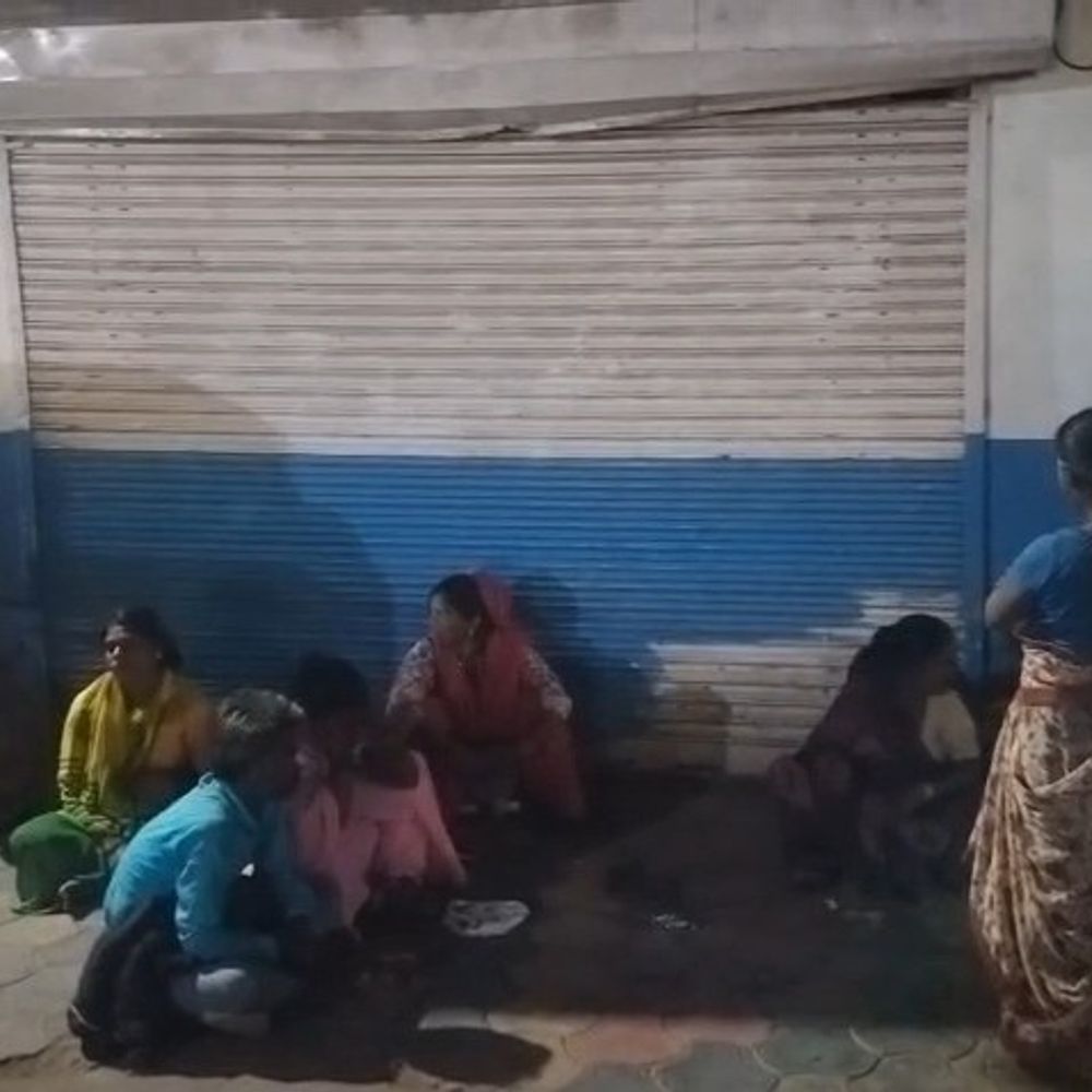 दमोह में महिला ने लगाई फांसी:मायके-ससुराल पक्ष में मारपीट; परिवार ने लगाया दहेज प्रताड़ना का आरोप