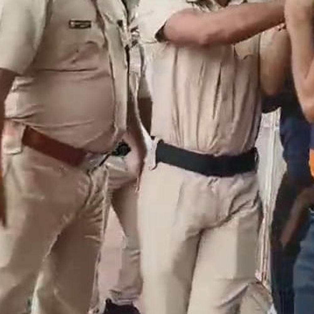 कटिहार में उत्पाद विभाग और रेल पुलिस के बीच भिड़ंत:सिपाही घायल, बिना सूचना सिविल ड्रेस में पहुंचने से गलतफहमी हुई