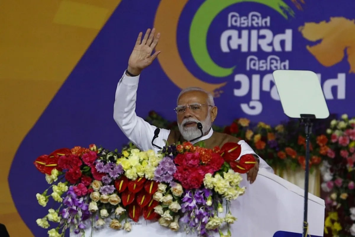 पीएम मोदी ने अमदाबाद को दी 4640 करोड़ के विकास कार्यों की सौगात