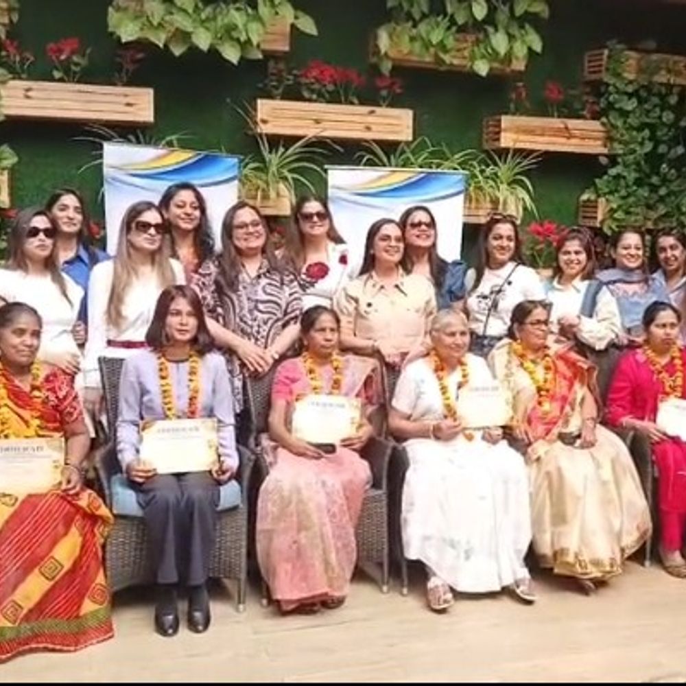 विमेंस-डे पर छह संघर्षशील महिलाओं का सम्मान:संघर्ष और सेवा से पहचान बनाने वाली छह महिलाओं को ‘शी विल इंस्पायर’ ने किया सम्मानित