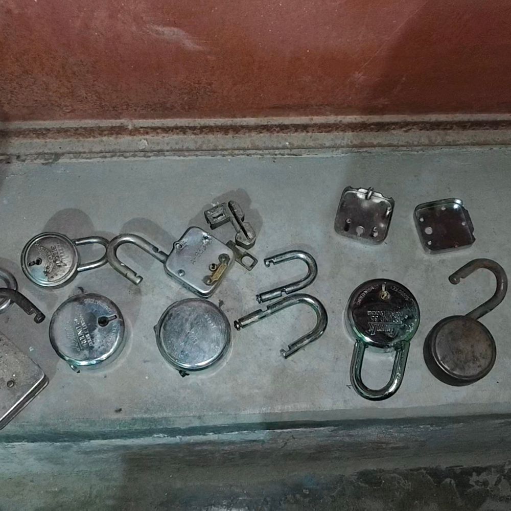 कटिहार में बहू-ससुराल पक्ष आमने-सामने, रहने को लेकर विवाद:पुलिस हस्तक्षेप से मामला शांत, ससुराल वालों ने बहू को घर में रखने से किया इनकार