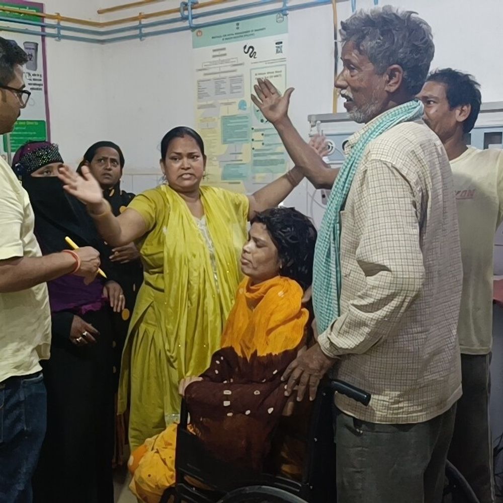 महिसौड़ी में घर का जर्जर छज्जा गिरा, महिला घायल:मकान मालिक को स्थिति के बारे में बताया था, परिजनों ने पहुंचाया अस्पताल