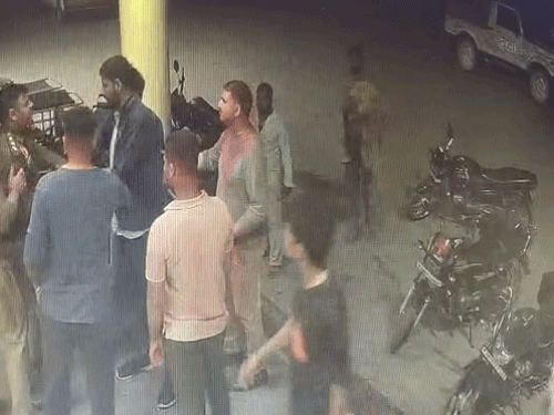 करनाल में SHO के सस्पेंशन से संतुष्ट नहीं मेडिकल एसोसिएशन:संबंधित धाराओं में एफआईआर दर्ज करने व गिरफ्तारी की मांग, SP ने की विभाग के अधिकारियों के साथ की मीटिंग