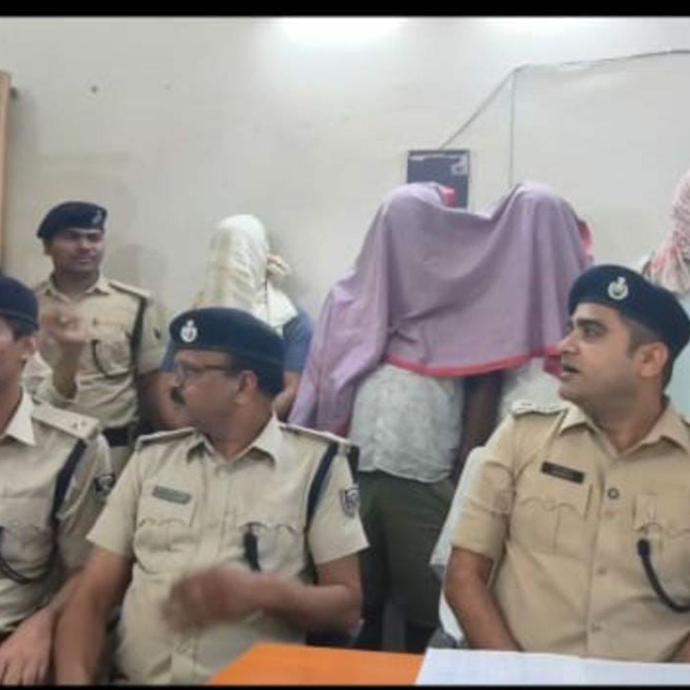 कटिहार पुलिस ने ‘म्यूल अकाउंट’ गिरोह पर की कार्रवाई:2 करोड़ से अधिक की साइबर ठगी उजागर, CA-बैंक मैनेजर समेत 6 गिरफ्तार