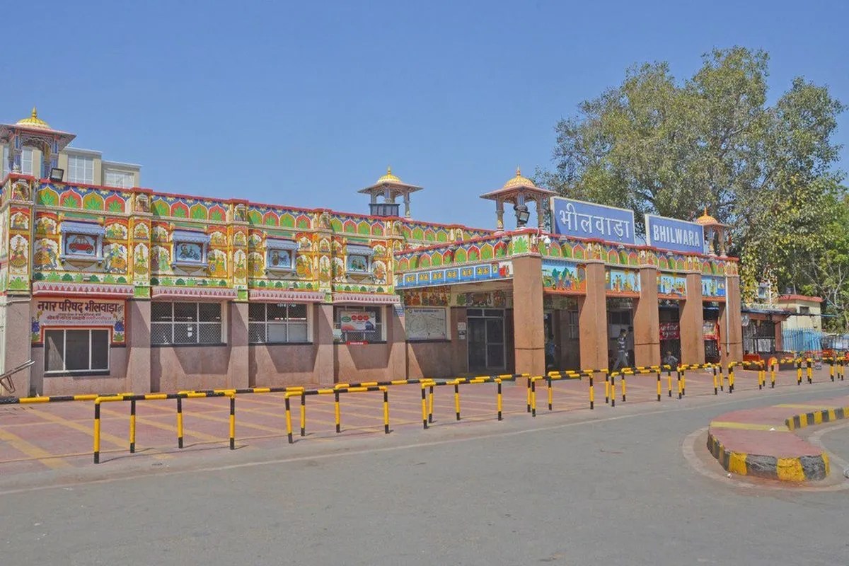 2500 सरकारी स्कूलों में 2 साल से बिना शिक्षक हो रही व्यावसायिक परीक्षाएं