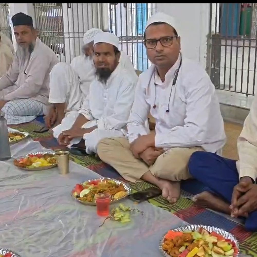 भागलपुर शाही मस्जिद में इफ्तार का आयोजन:रमज़ान के 27वें रोज़े पर दिया भाईचारे का संदेश
