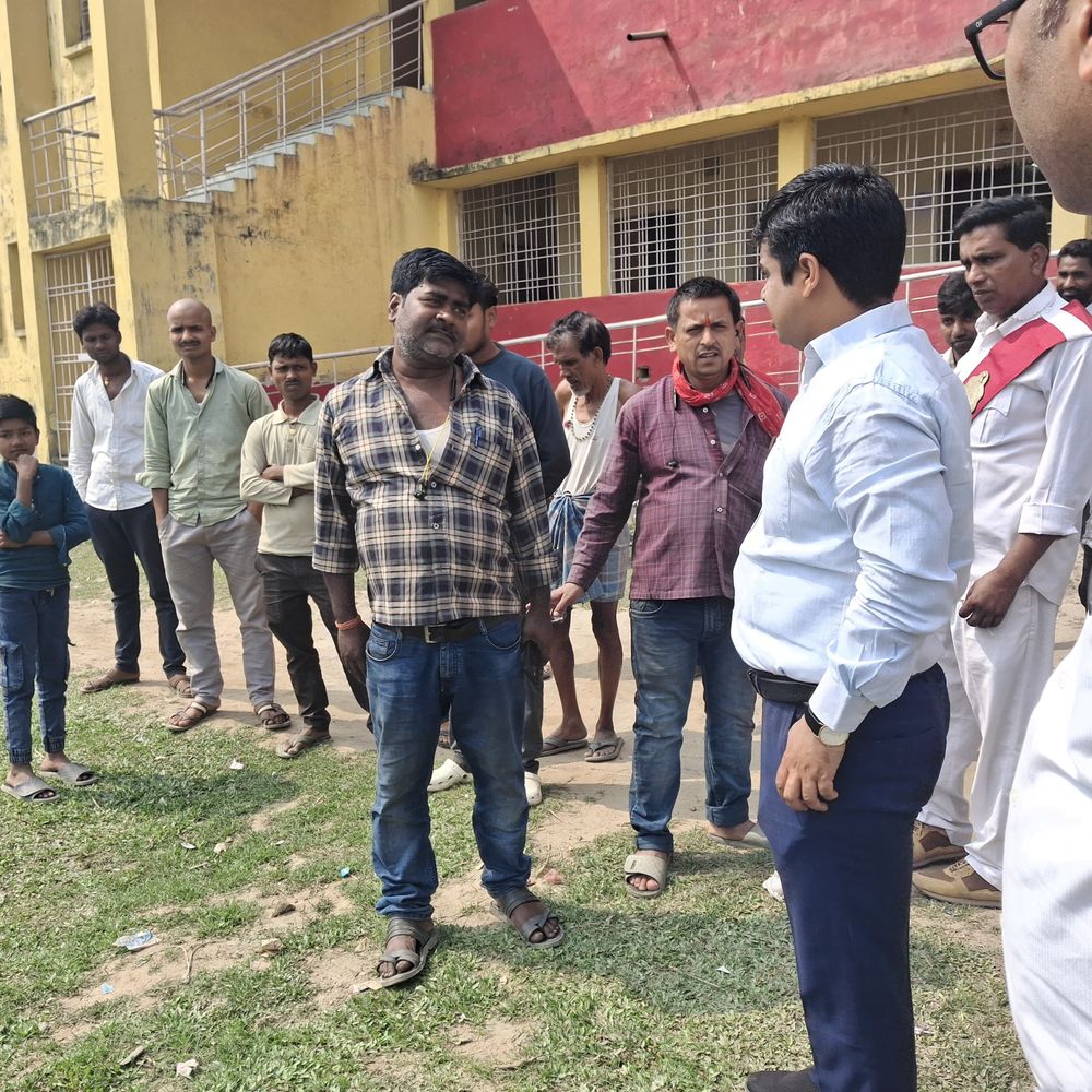 DM सावन कुमार ने NH-327AD निर्माण कार्य का किया निरीक्षण:सुपौल में संवेदक-अभियंताओं को दिए निर्देश, बोले-लोगों को आकर्षक सार्वजनिक स्थल कराना है उपलब्ध