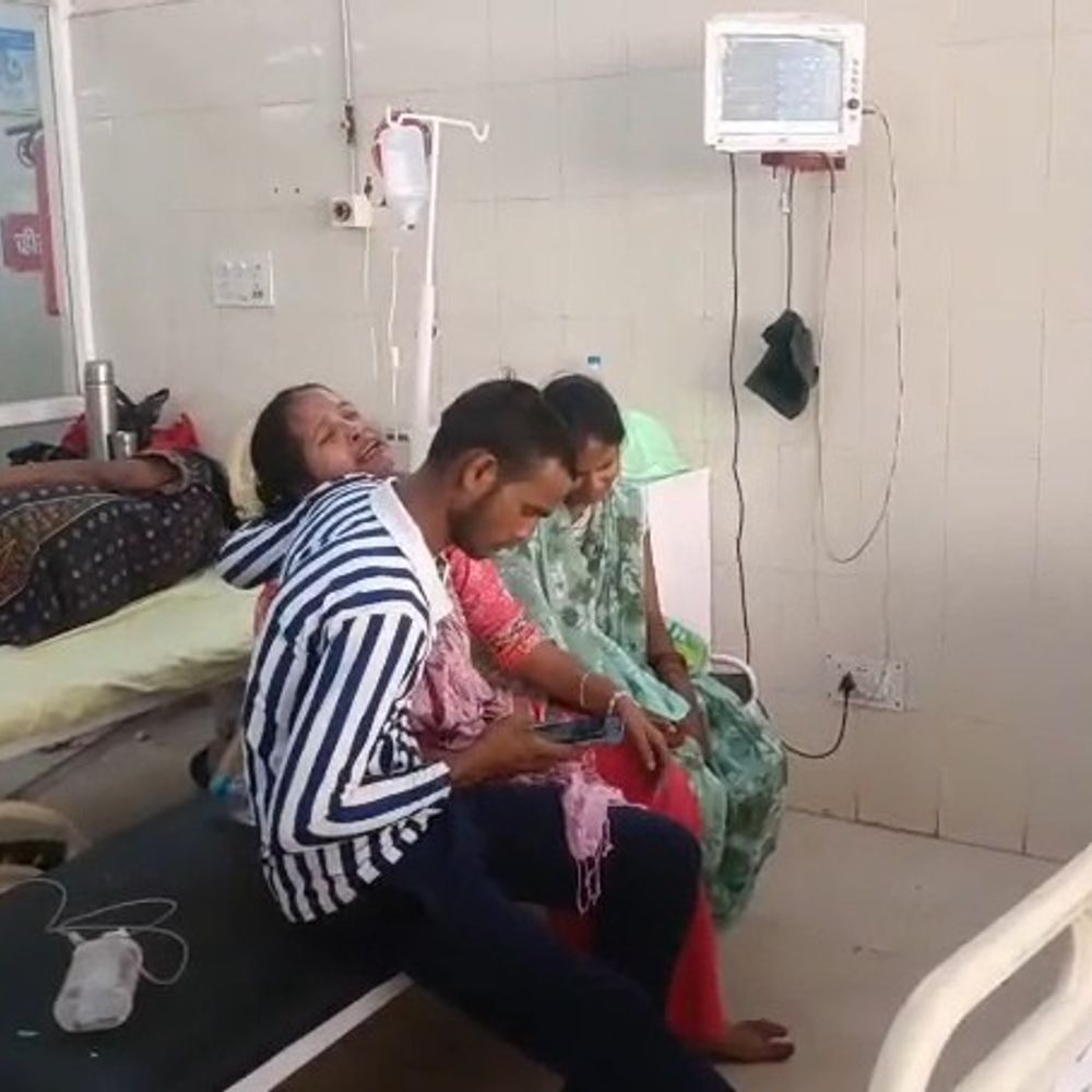 ट्रैक्टर की टक्कर से बाइक सवार की मौत:उन्नाव में ससुराल जाते समय हुआ हादसा, दो बच्चे बेसहारा