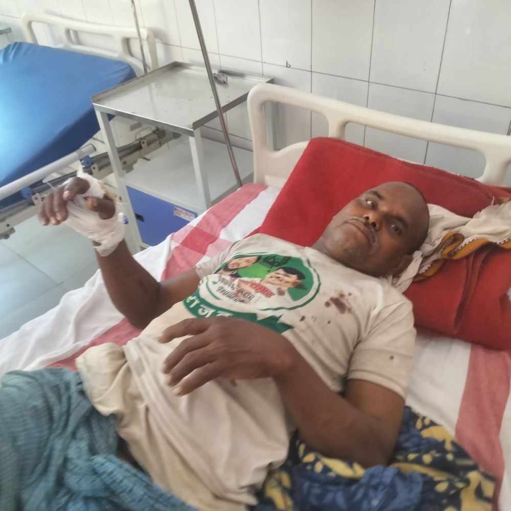 बेटे ने शराब के लिए पिता के हाथ-पैर तोड़े:शेखपुरा में मां और छोटे भाई को भी पीटा, हायर सेंटर रेफर