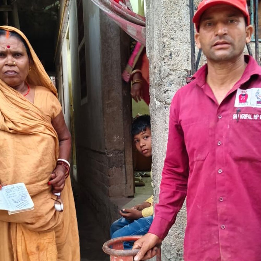 मधुबनी में LPG सिलेंडर डिस्ट्रीब्यूशन नॉर्मल:103 एजेंसियां कर रही काम, 50 हजार से अधिक सिलेंडर स्टॉक में