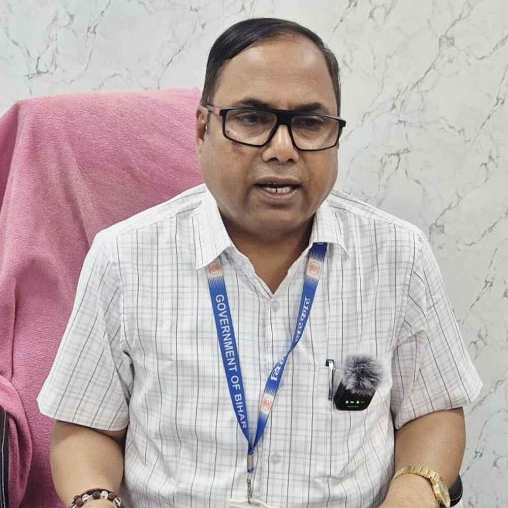 पश्चिम चंपारण में एलपीजी कालाबाजारी पर प्रशासन सख्त:तीनों अनुमंडलों में निगरानी अभियान, 20 हजार से अधिक सिलेंडर उपलब्ध