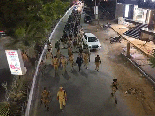 बिलासपुर में होली पर पुलिस सख्त…देर रात निकले SSP:24 घंटे में 128 गुंडे-बदमाशों की गिरफ्तारी, शराब पीकर गाड़ी चलाने वाले 1000 पर चालानी कार्रवाई