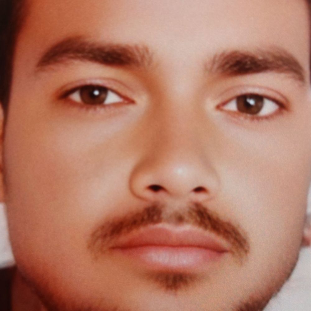 11 हजार लाइन की चपेट में आकर राजमिस्त्री की मौत:कानपुर में तीसरी मंजिल पर काम करते समय लगा करंट, झुलसकर नीचे गिरा