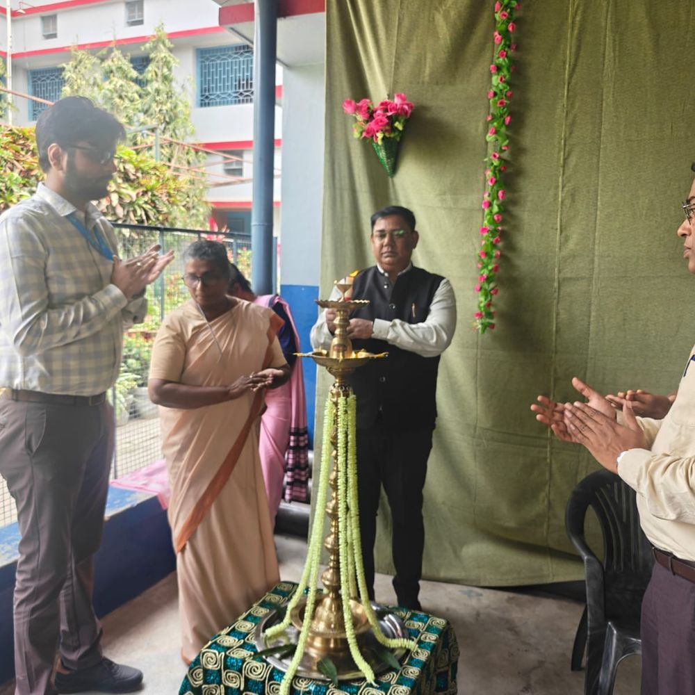 शेखपुरा में अंतरराष्ट्रीय महिला दिवस पर जागरूकता कार्यक्रम:DDC ने महिला शिक्षा पर जोर दिया, 150 बच्चियों को स्टेशनरी किट मिली