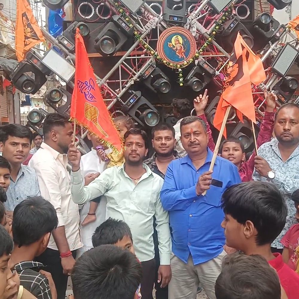 दानापुर में रामनवमी पर निकली शोभायात्रा:महावीर मंदिर से तकिया तक गूंजे जय श्रीराम के नारे