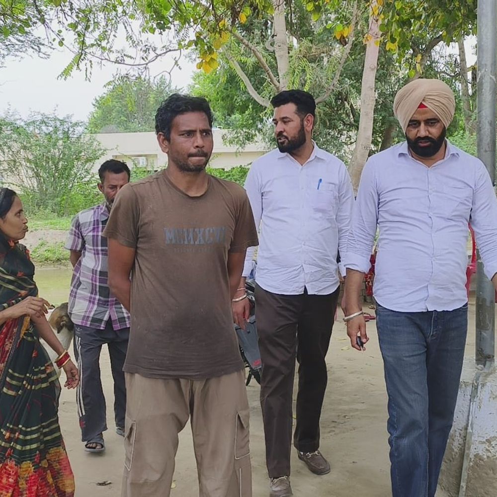 अबोहर में व्यक्ति ने नहर में लगाई छलांग:घरेलू विवाद से परेशान था, चाय बनाने वाले ने बचाई जान; पुलिस जांच में जुटी