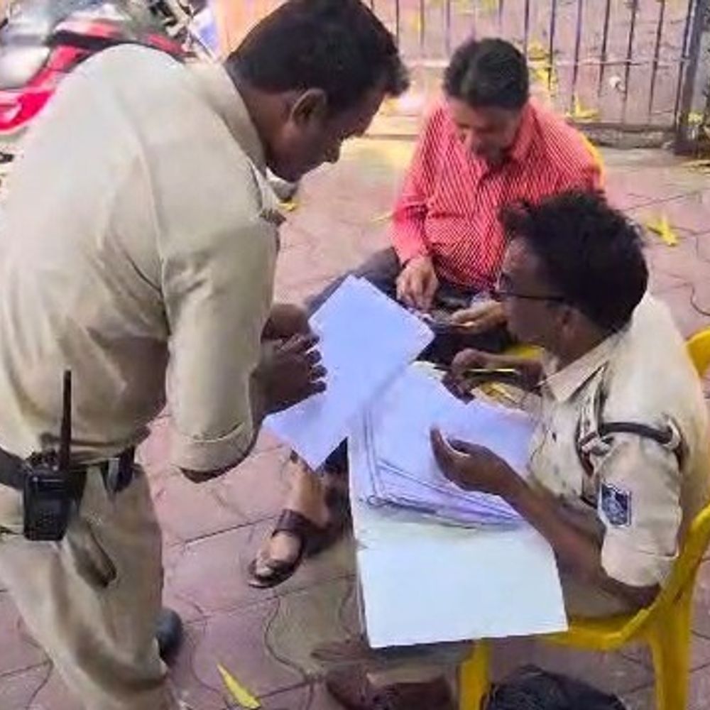 दमोह रेलवे ट्रैक पर मिला युवक का शव:भाई ने बताया रात शादी में शामिल हुआ था, वृंदावन में मजदूरी करता था