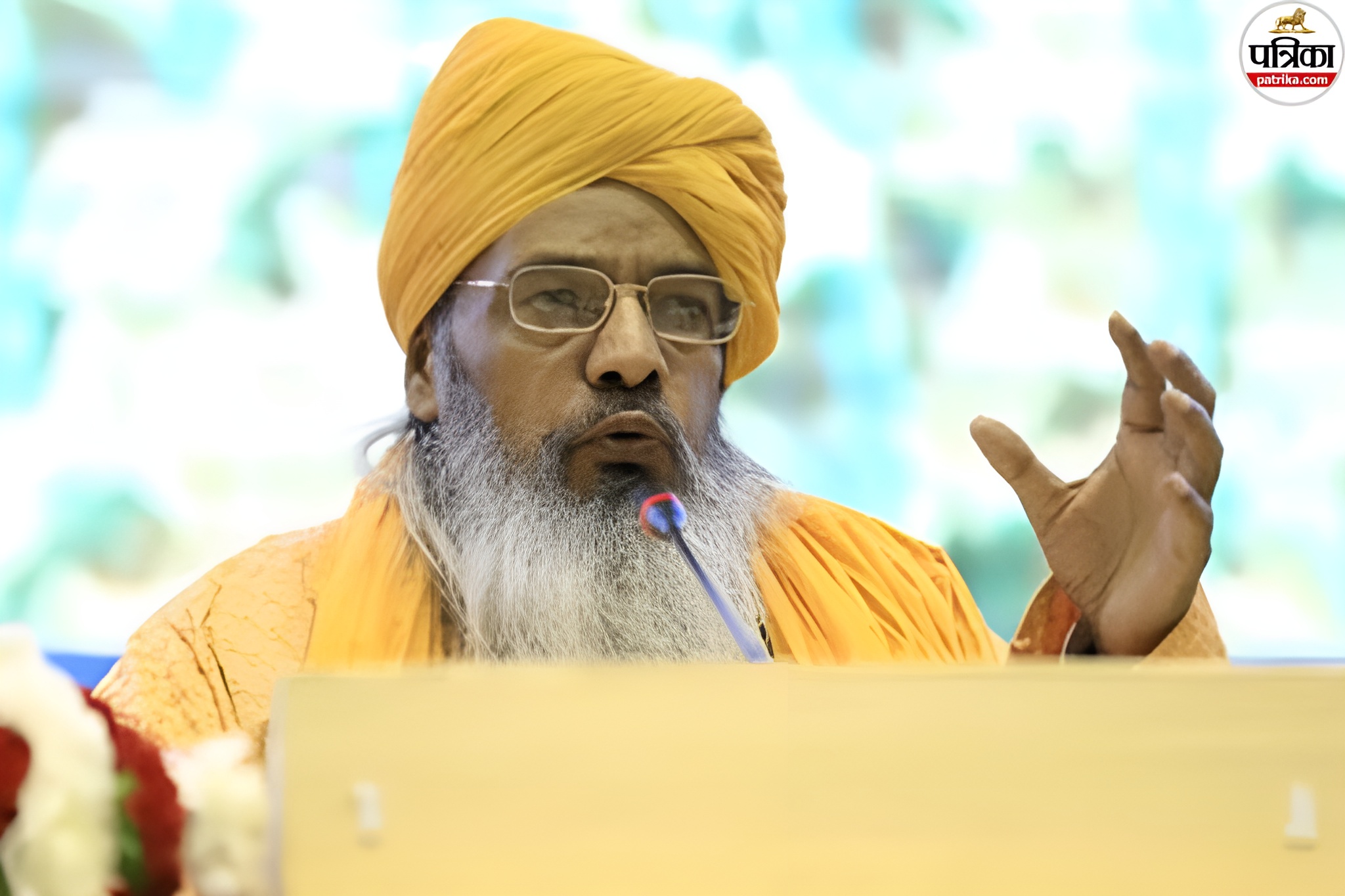 अजमेर दरगाह के दीवान ने खामेनेई को बताया मुसलमानों का रहनुमा, भारत सरकार से कर दी ये बड़ी अपील