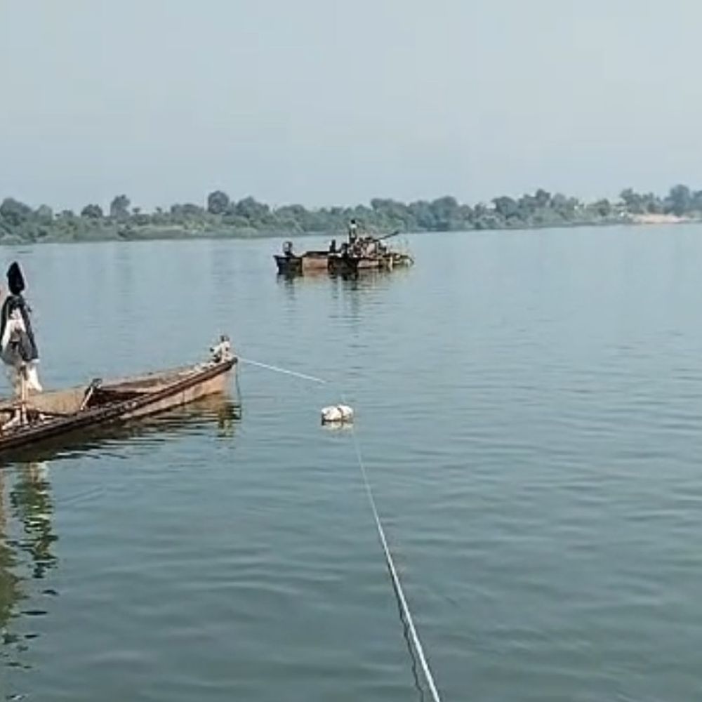 सीहोर में अवैध खनन पर विभाग सख्त:66 मामलों में 23 लाख से अधिक की वसूली: कई उपकरण जब्त