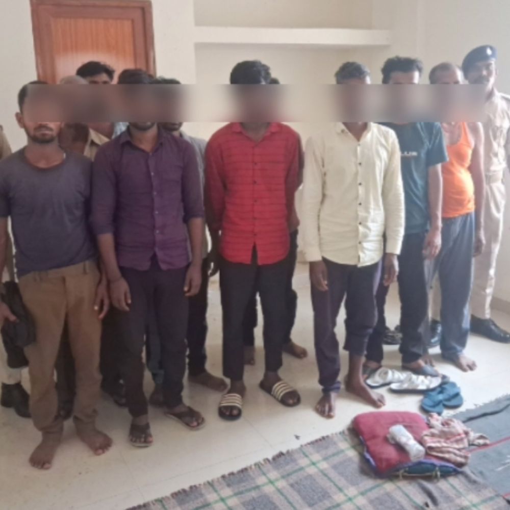 छपरा में थाने पर हमला मामले में 14 गिरफ्तार:5 महिलाएं और एक नाबालिग भी शामिल, कार-टाटा मैजिक समेत 3 वाहन जब्त