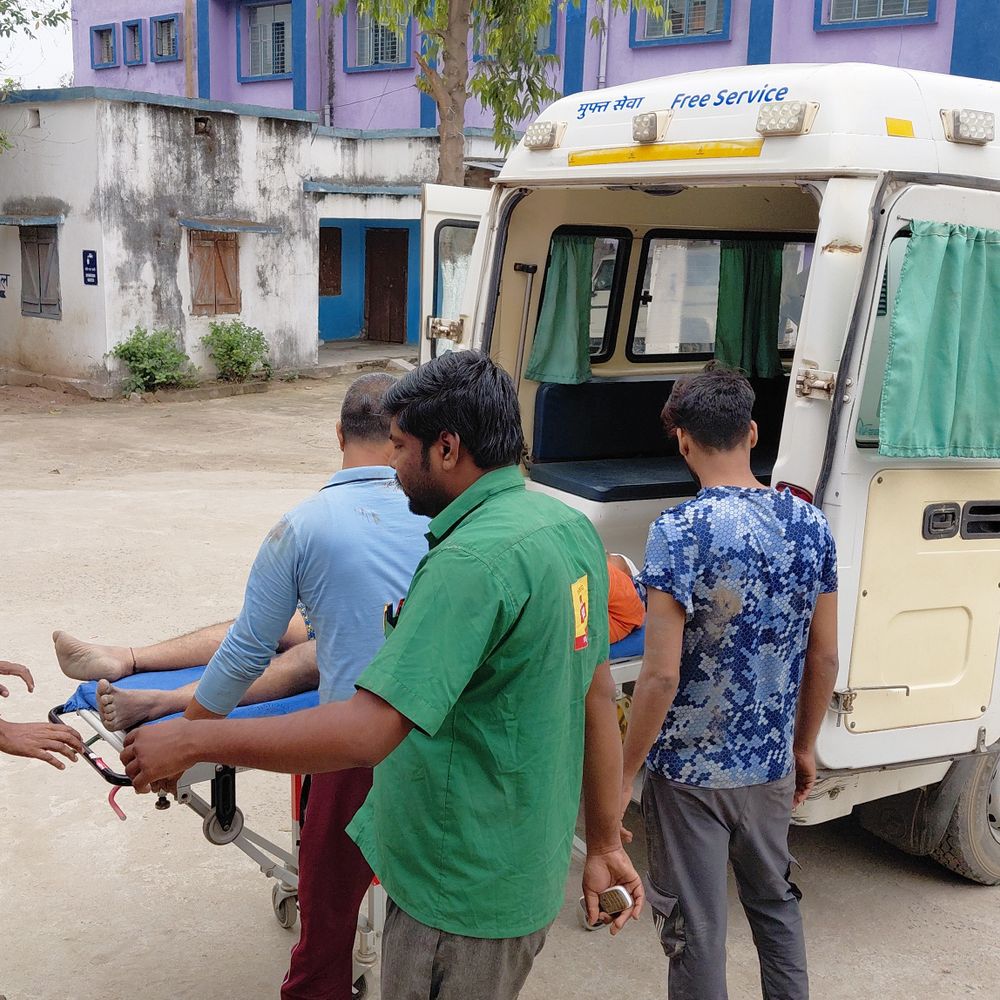 खगड़िया में हिंसक झड़प; 13 घायल, 2 गंभीर:मामूली विवाद में लाठी-डंडे चले, नयागांव में जमीन को लेकर मारपीट