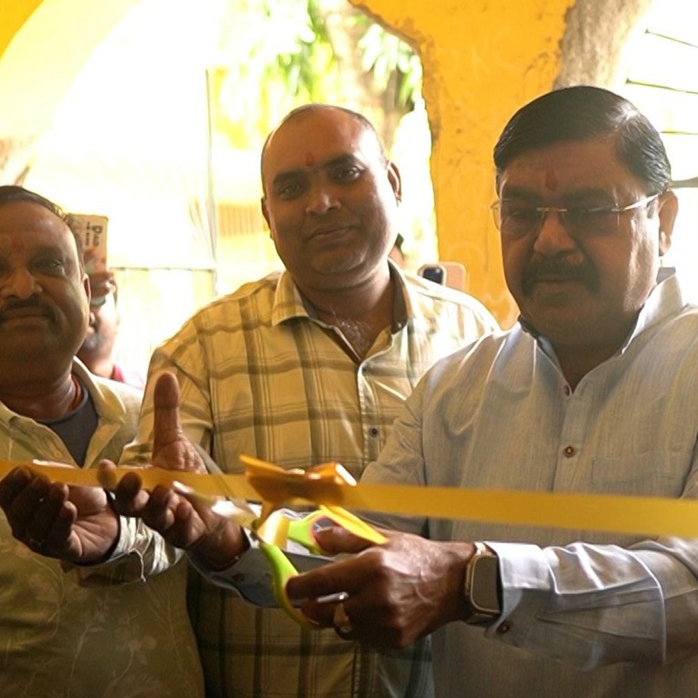 जूडो खिलाड़ियों को 4.40 लाख के 90 मेट किट मिले:विधान पार्षद कोष से कटिहार में खेल को बढ़ावा देने के लिए वितरित किया गया