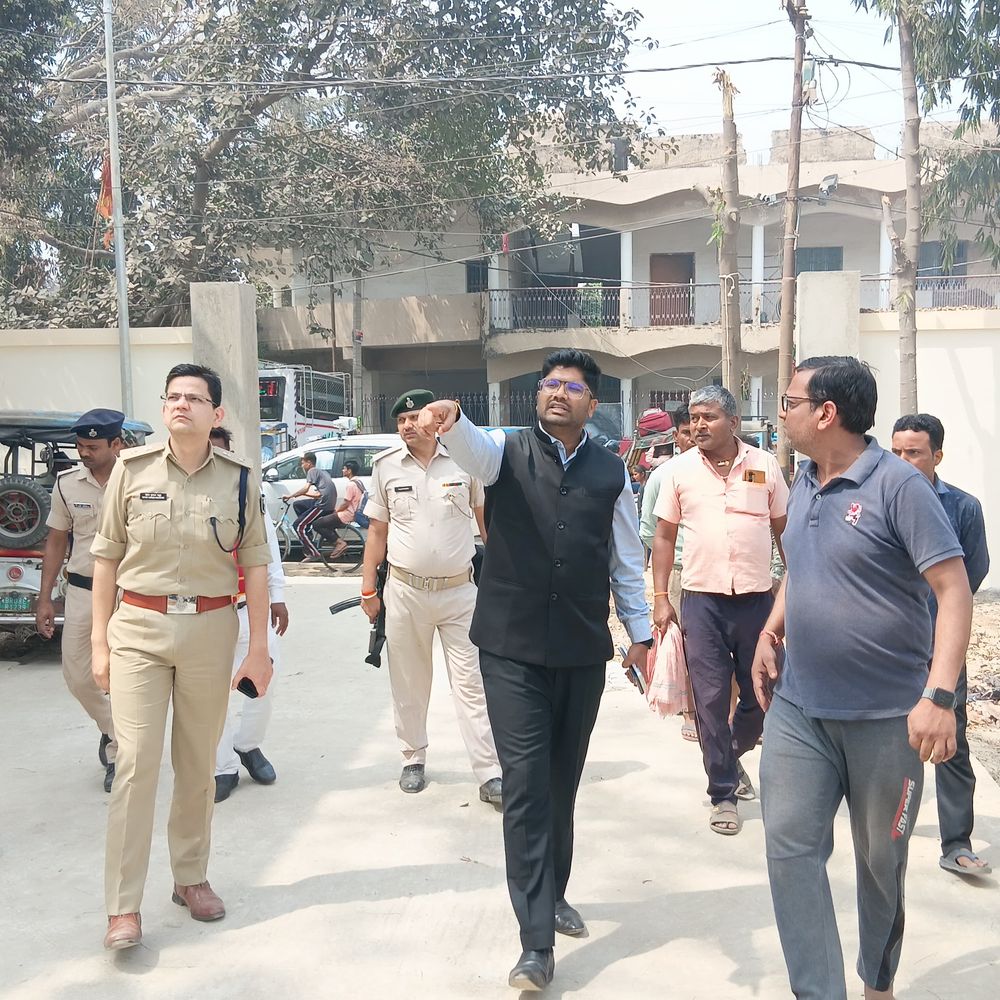 मुंगेर में 19 मार्च को CM की समृद्धि यात्रा:सफियासराय हवाई अड्डा परिसर में होगा मुख्य कार्यक्रम, DM-SP ने कार्यक्रम स्थल का किया निरीक्षण