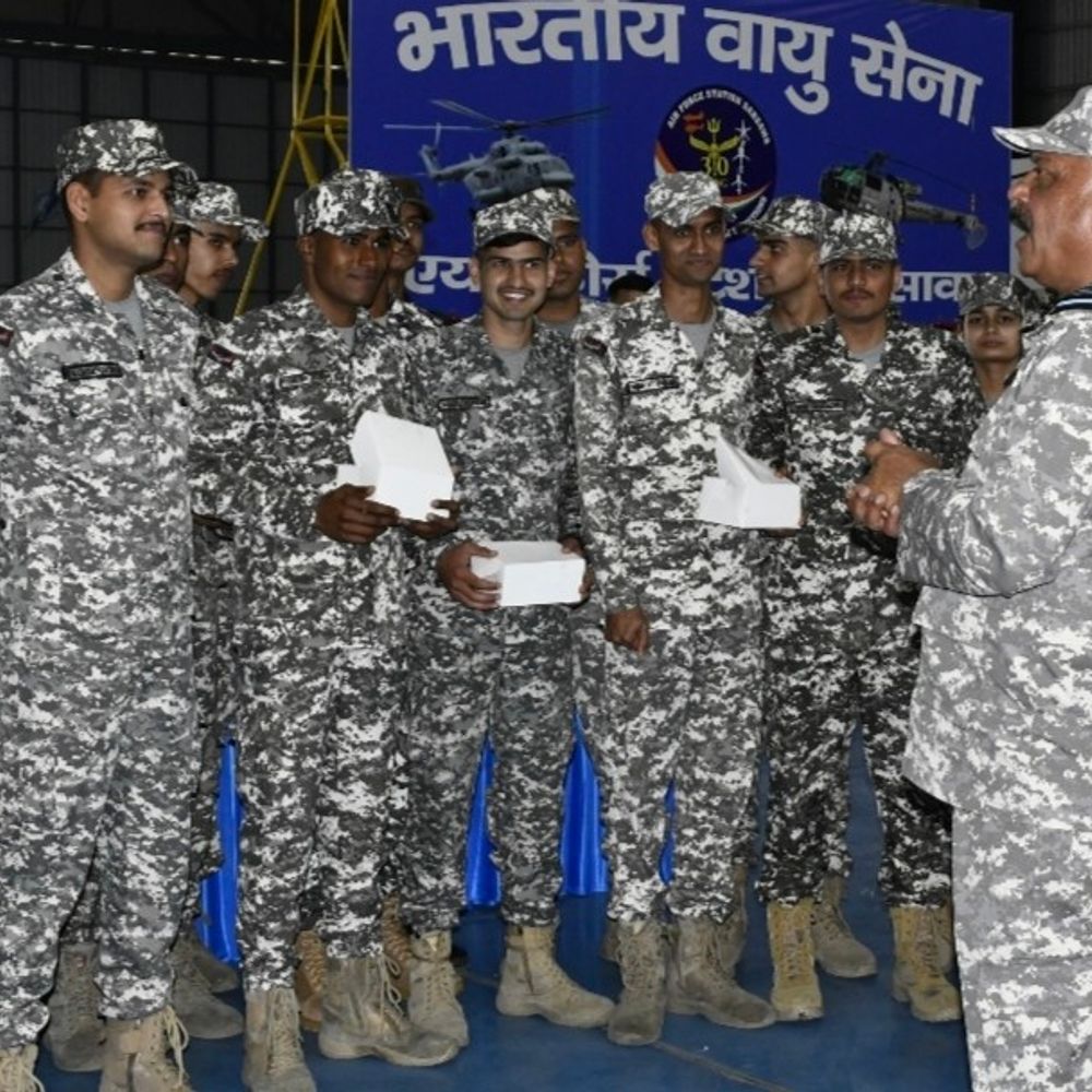 सहारनपुर पहुंचे पश्चिमी वायु कमान प्रमुख एयर मार्शल:सरसावा वायु सेना स्टेशन पर जवानों से मिले, तैयारी जांची