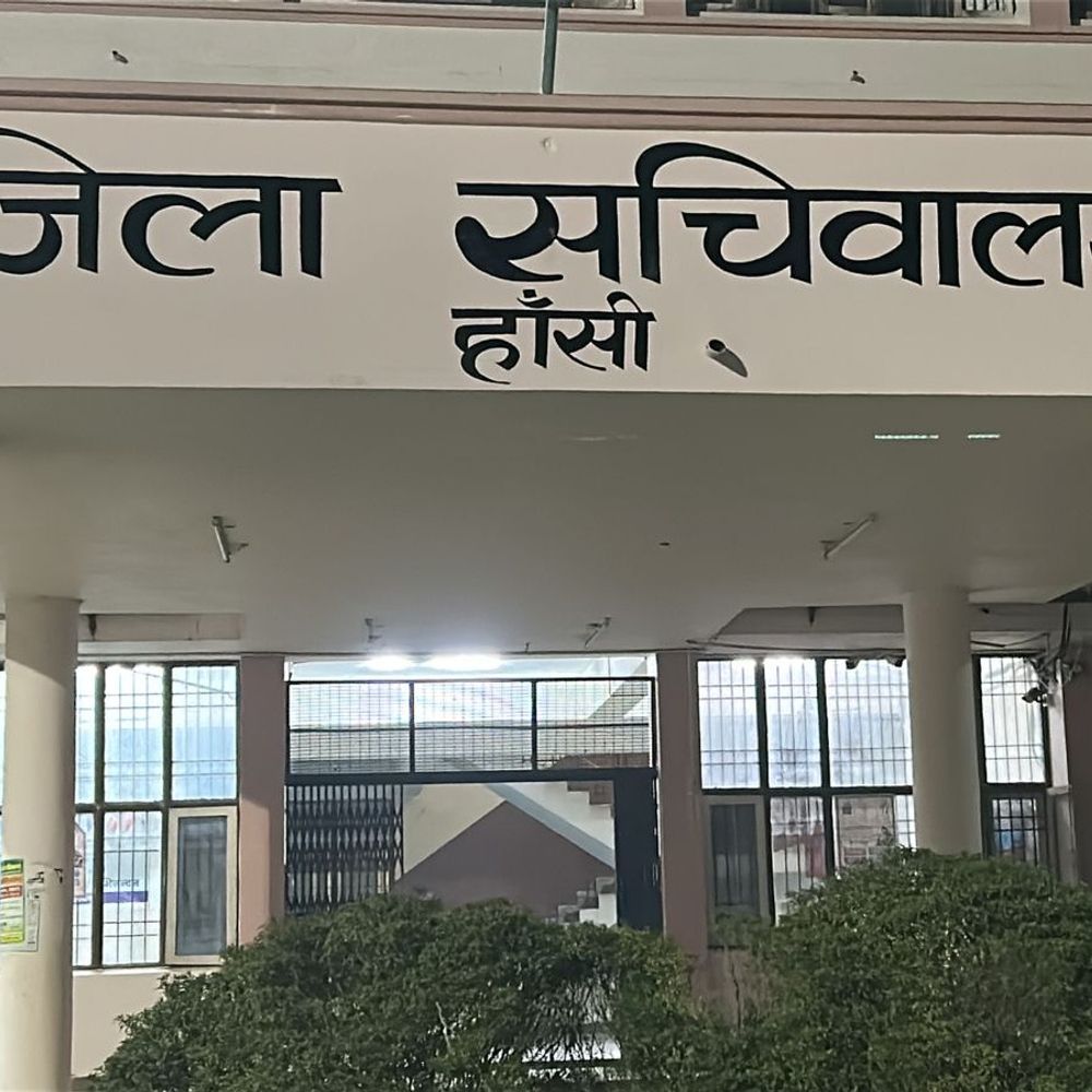 हांसी जिला बनने के बाद पहली बार बढ़ेंगे कलेक्टर रेट:हाईवे किनारे जमीनों में 50% तक बढ़ोतरी का प्रस्ताव, 1 करोड़ प्रति एकड़ तक पहुंचेंगे रेट