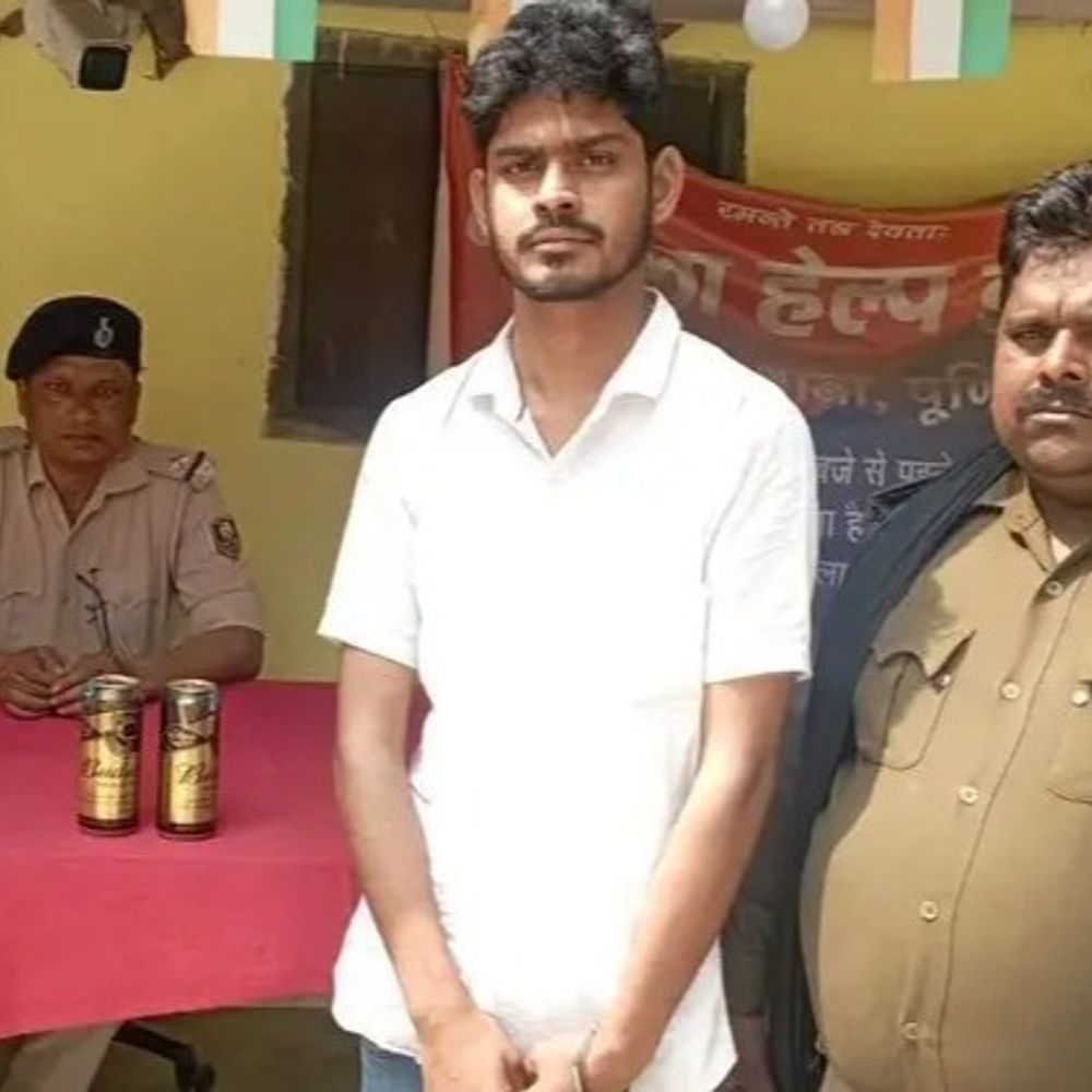 पूर्णिया में जेडीयू के पूर्व यूनिवर्सिटी अध्यक्ष गिरफ्तार:कार से 1 लीटर विदेशी शराब बरामद, वाहन चेकिंग के दौरान पुलिस ने पकड़ा