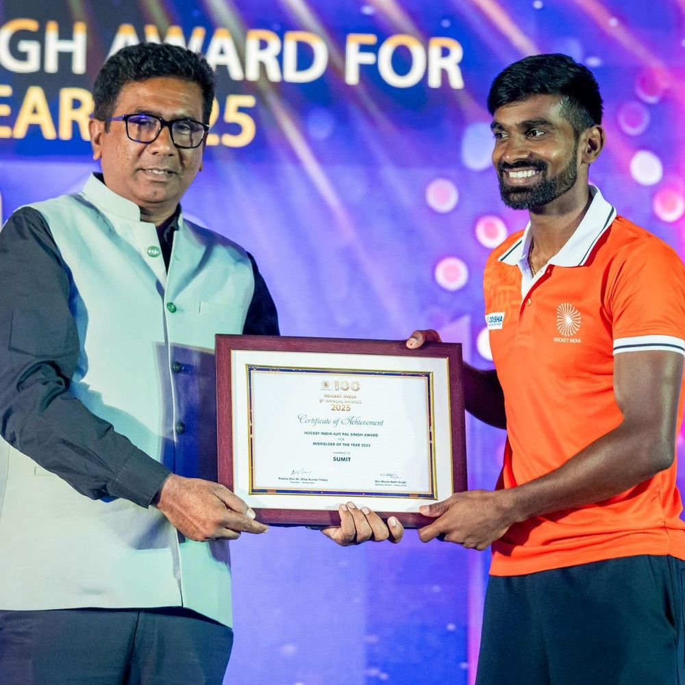 नई दिल्ली में हॉकी खिलाड़ियों का किया गया सम्मानित:हॉकी इंडिया अवार्ड्स में खेल मंत्री और फिरोज अंसारी ने किया सम्मानित