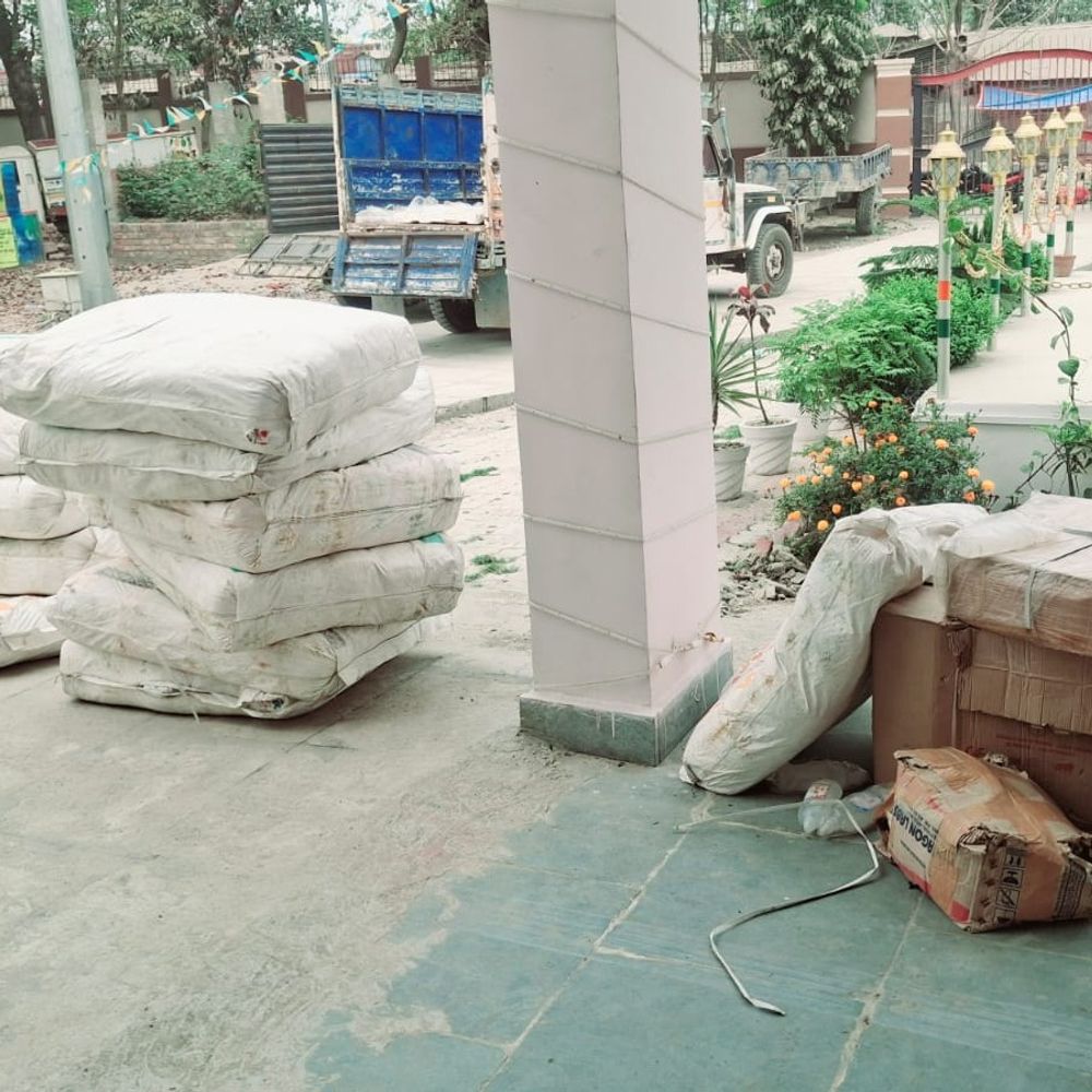 सुपौल में 8.88 लाख की 5120 बोतल प्रतिबंधित विस्कॉरेक्स बरामद:कोसी महासेतु के पास पिकअप वैन के साथ तस्कर अरेस्ट