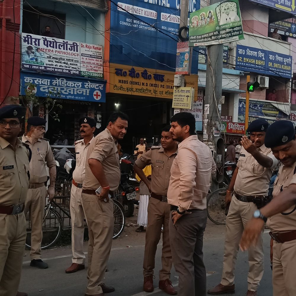 पूर्णिया में रामनवमी जुलूस को लेकर ट्रैफिक अलर्ट:शहर में रात 12:30 बजे तक भारी वाहनों की नो एंट्री, कई रूट डायवर्ट; मोबाइल पेट्रोलिंग यूनिट तैनात