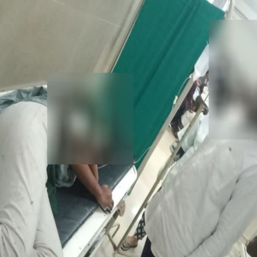 नाबालिग का अपहरण, 2 घंटे में दबोचे गए आरोपी:सुल्तानपुर में परिवार के बयानों पर जांच जारी, किशोरी अस्पताल में भर्ती