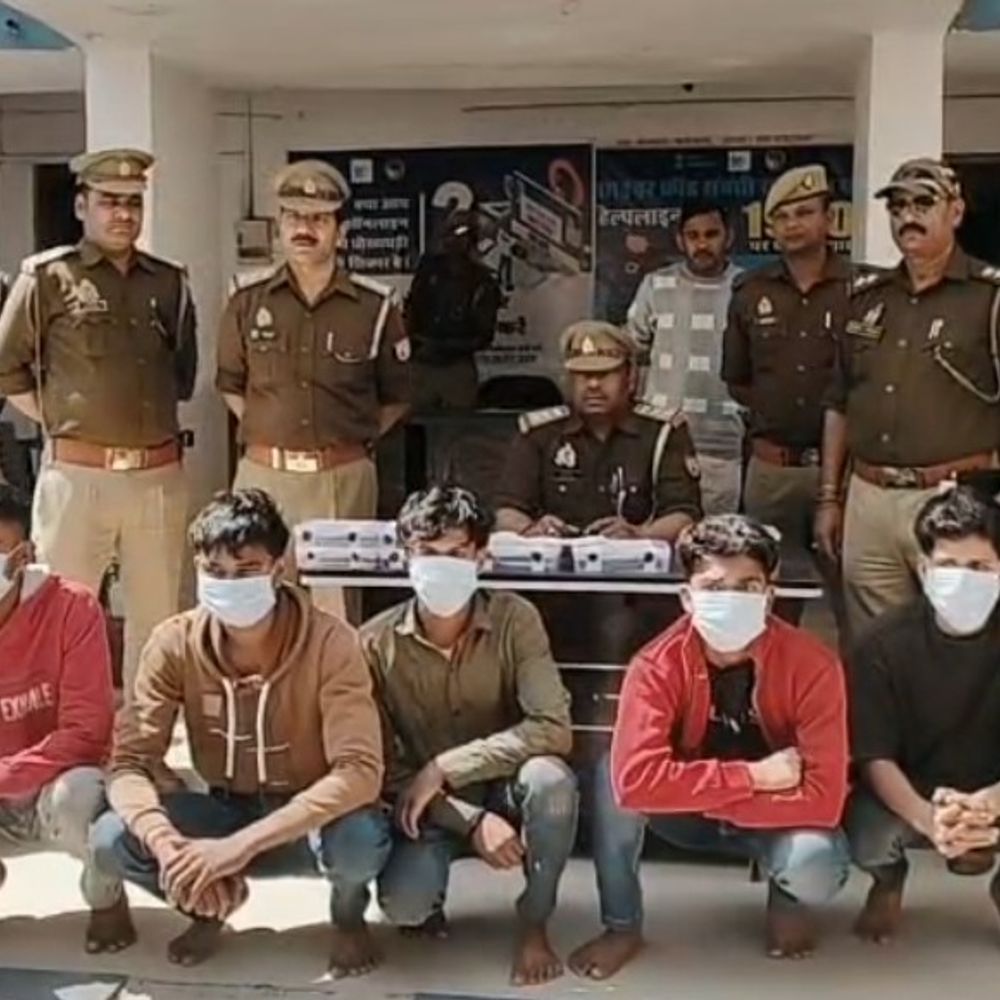 संतकबीरनगर में दो गुटों के वर्चस्व में फायरिंग, 5 गिरफ्तार:पुलिस ने गैंग के सदस्यों को पिस्टल और कारतूस के साथ पकड़ा