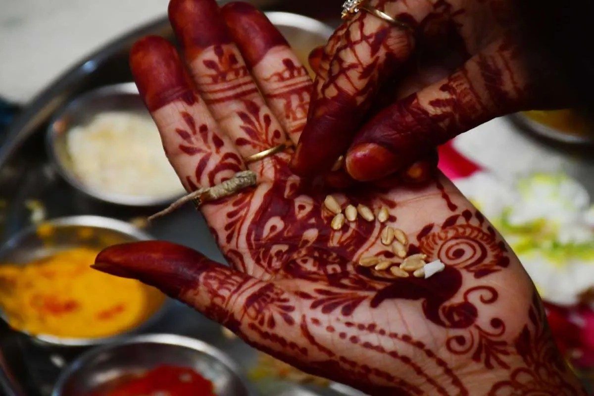 पारंपरिक वेशभूषा में दिखा गणगौर का उत्साह देखें photos