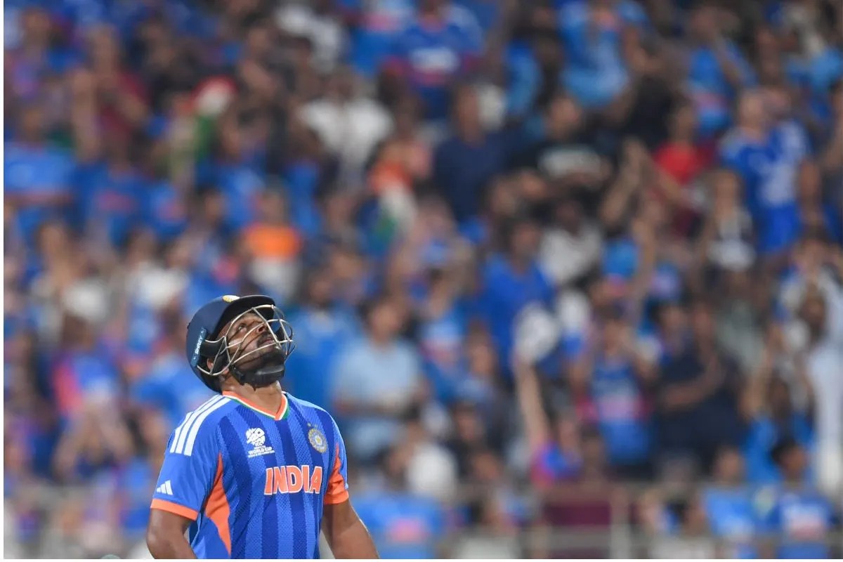 संजू सैमसन का बड़ा खुलासा: वर्ल्ड कप से पहले खुद को किया था कमरे में कैद, सोशल मीडिया और फोन भी कर दिया था बंद!