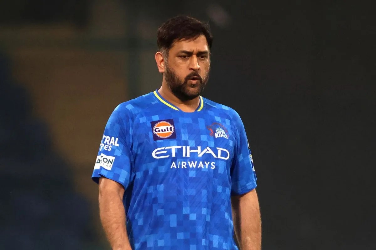 CSK के फैंस के लिए बुरी खबर, चोट के चलते बाहर हुए MS Dhoni, शुरुआती 2 हफ्ते नहीं खेल पाएंगे IPL 2026