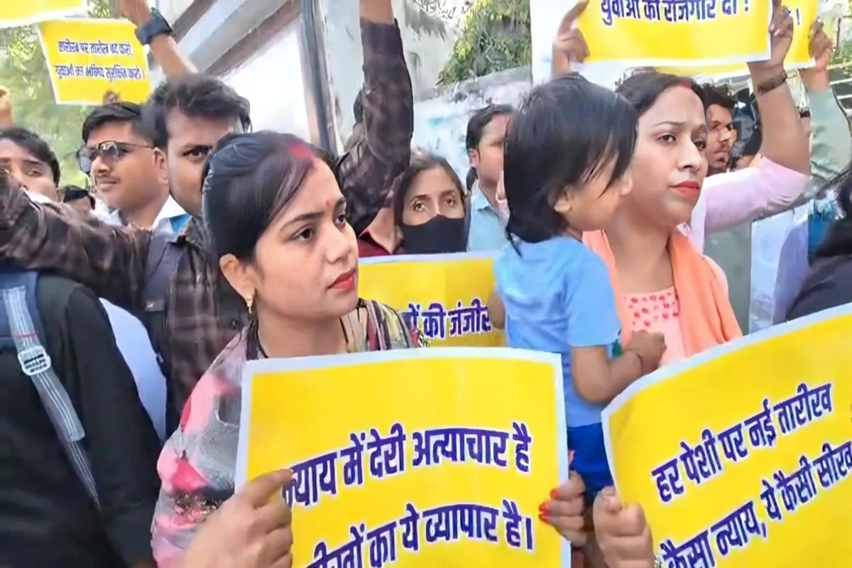 लखनऊ में आयुर्वेद फार्मासिस्ट अभ्यर्थियों का हंगामा, विधानसभा घेराव कर भर्ती पूरी करने की मांग