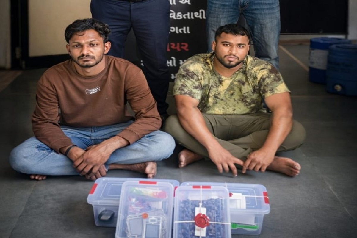 Video News: अहमदाबाद के बोपल में 9 लाख के हाइब्रिड गांजा के साथ दो को पकड़ा